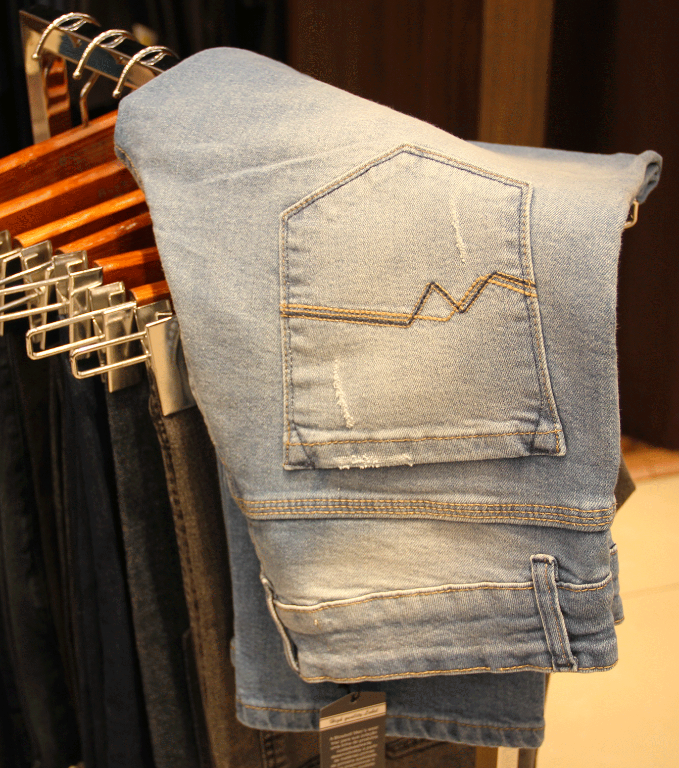 Calça Jeans Detalhes